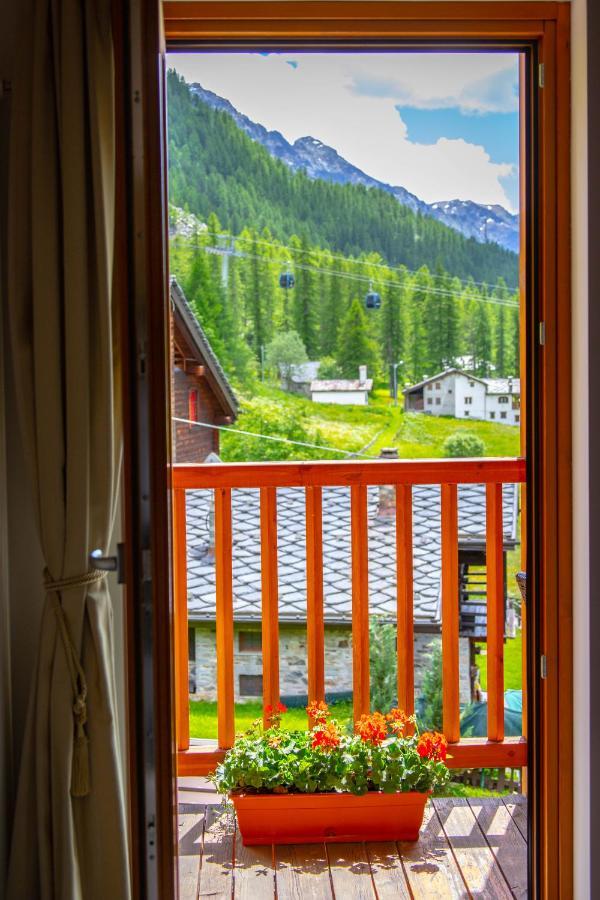 Alta Luce Mountain Aparthotel Gressoney-la-Trinité