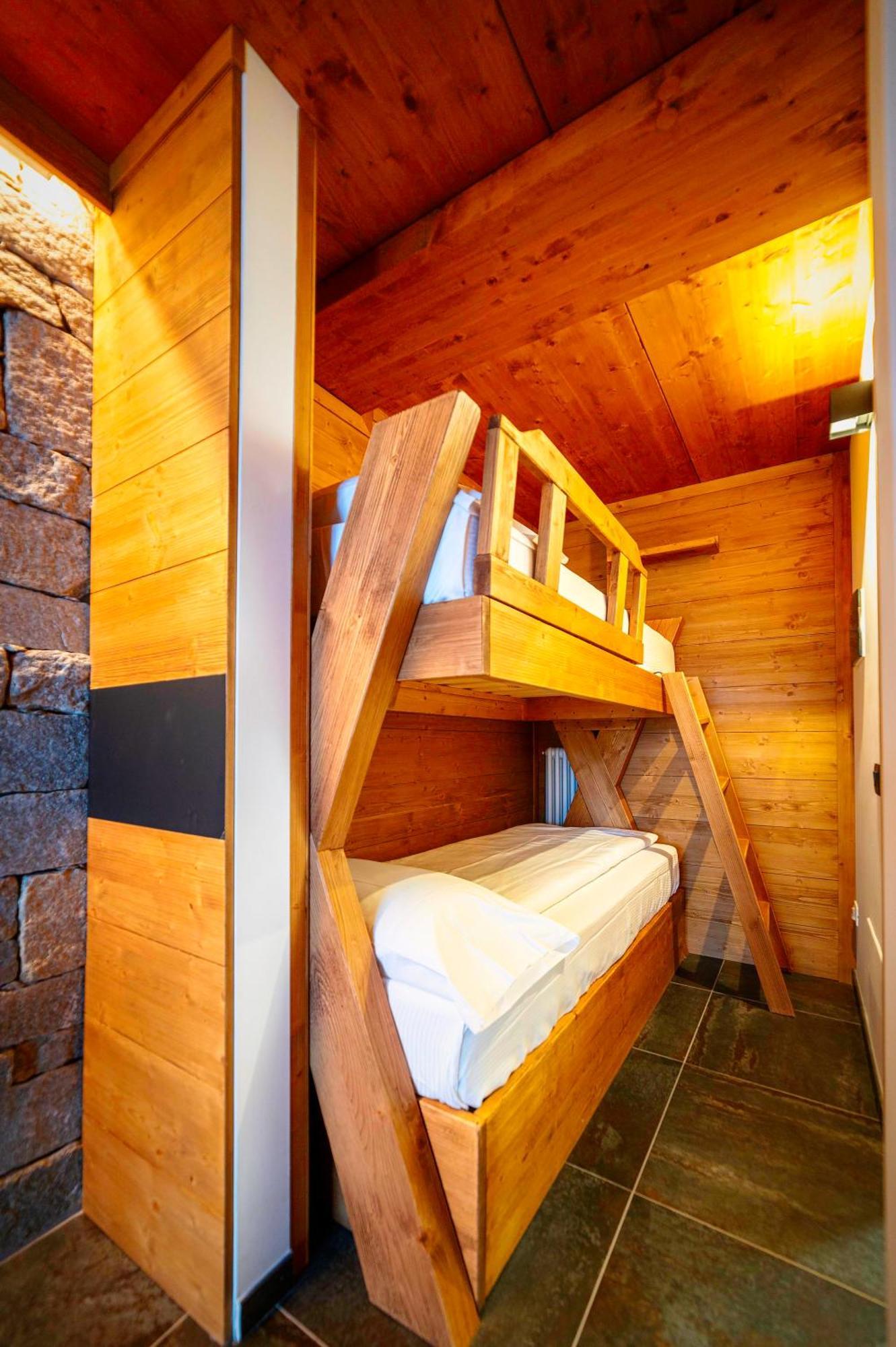 Aparthotel Alta Luce Mountain *
